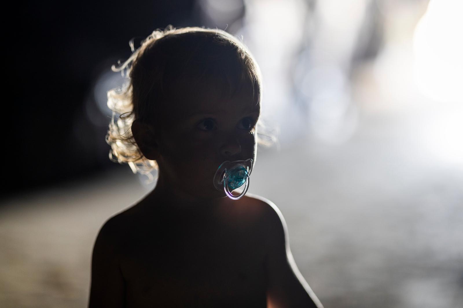 Toddler portrait light